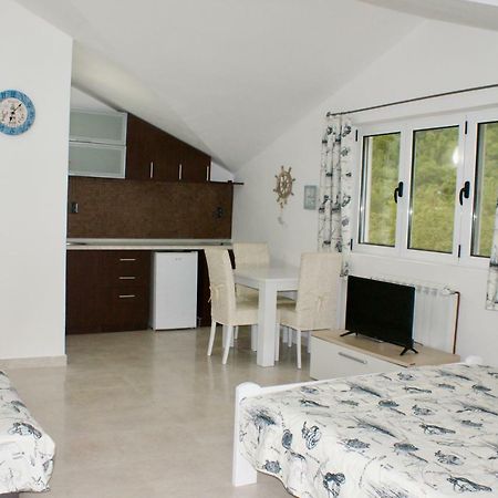 Studio Apartments Morinj Donji Morinj Exterior foto