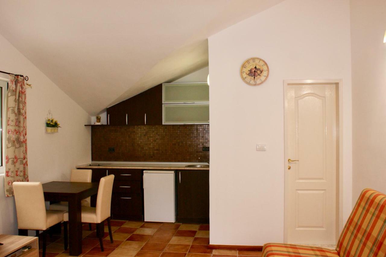 Studio Apartments Morinj Donji Morinj Exterior foto