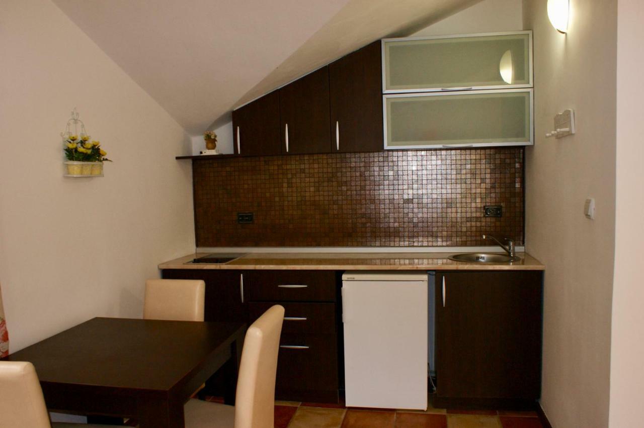 Studio Apartments Morinj Donji Morinj Exterior foto