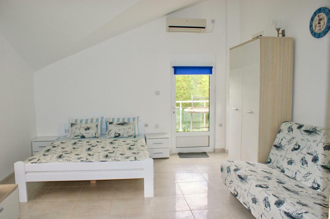 Studio Apartments Morinj Donji Morinj Exterior foto