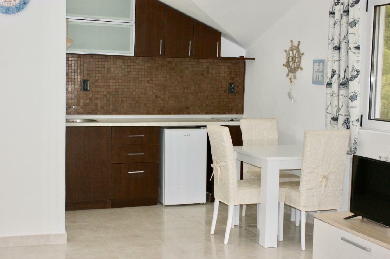 Studio Apartments Morinj Donji Morinj Exterior foto